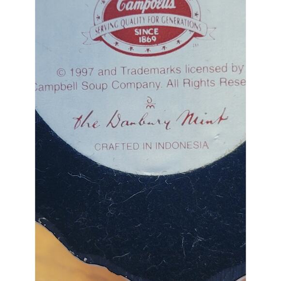 Campbell's Winter Fun Vintage 1997 Danbury Mint Campbell Kids Resin Figurine - Picture 4 of 10